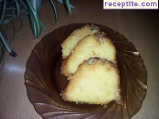 Sponge cake with walnuts and caramel sauce Sponge cake with walnuts and caramel sauce