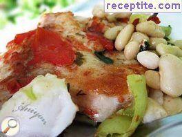 Pangasius with onions and beans