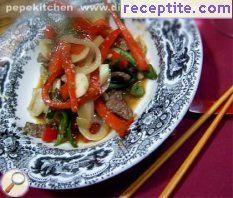 Beef with peppers and sesame