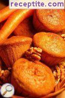Muffins with carrots and walnuts