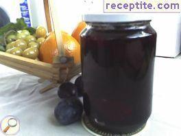 Compote of prunes without water