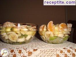 Winter fruit salad with dressing