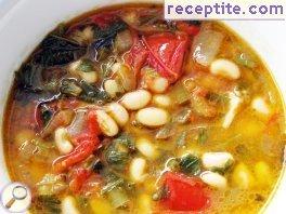 Mung bean with tomato and pepper