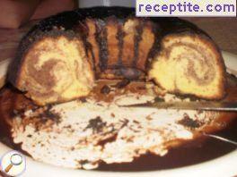 Sponge cake with cocoa glaze Sponge cake with cocoa glaze