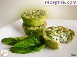 Spinach quiche with green tea