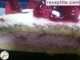 Layered cake with raspberry mousse
