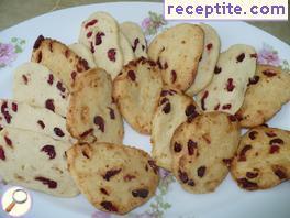 Oil cookies with Roquefort and blueberries