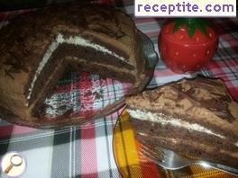 Layered cake with two types of cream