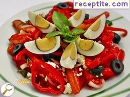 Summer salad with sautéed peppers