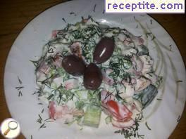 Salad with yoghurt