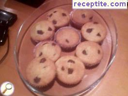 Vanilla muffins with chocolate chips