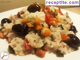 Rice with peppers and olives