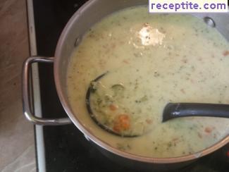 Soup of broccoli and potatoes