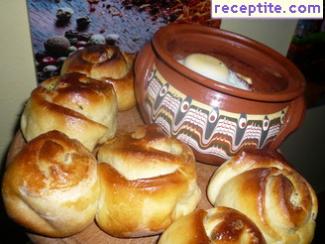 Buns with aromatic butter