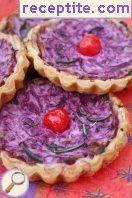 Cupcakes with red cabbage