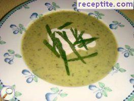 Cold soup of peas