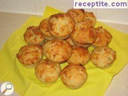 Muffins with banana and coconut