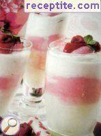 Pineapple mousse and raspberries