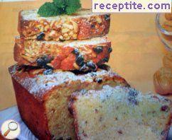 Cake with raisins and nuts Cake with raisins and nuts