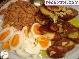 Tuna with eggs and potatoes Tuna with eggs and potatoes
