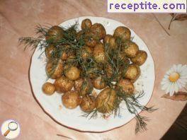 Cooked fried baby potatoes