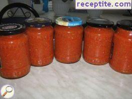 Homemade chutney with apples