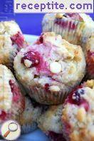 Muffins with cranberries and white chocolate