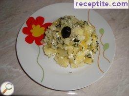 Steamed potatoes with cheese