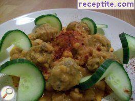 Chickpeas with meatballs