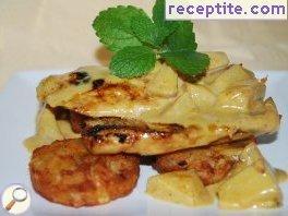 Chicken fillet with curry cream and apple