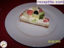 Fruit layered cake
