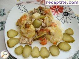 Potatoes with chicken, mushrooms and cream