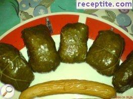 Vine dolmaschki with peas and rice