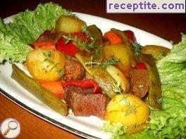 Beef with potatoes and green beans