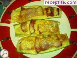 Zucchini with bacon and cheese Zucchini with bacon and cheese