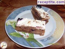 Layered cake with biscuits and jam
