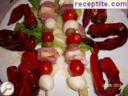 Mini-skewers with baby mozzarella