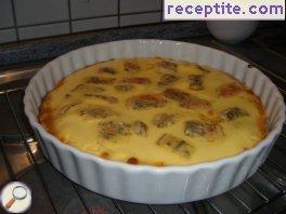 Quiche with pumpkin and blue cheese
