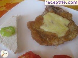 Breaded cutlets with cheese