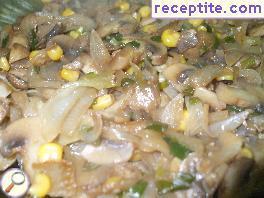 Vegetable mess with onions and mushrooms