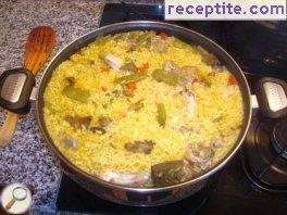 Spanish rice dish (Paella)