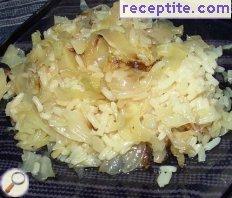Vegan cabbage with rice and leeks