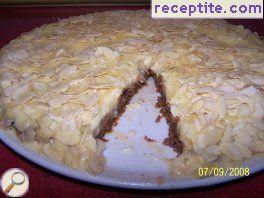 Layered cake almond passion