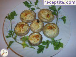 Stuffed mushrooms with cottage cheese and onion