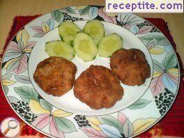 Fried meatballs with chicken broth