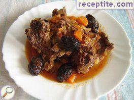 Venison with prunes