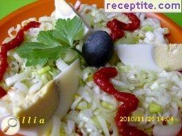 Salad of leeks and olives