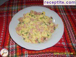 Scrambled eggs with ham