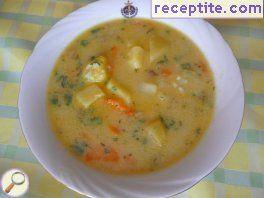 Potato soup with carrots, leeks and celery