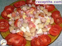 Salad with white beans and ham